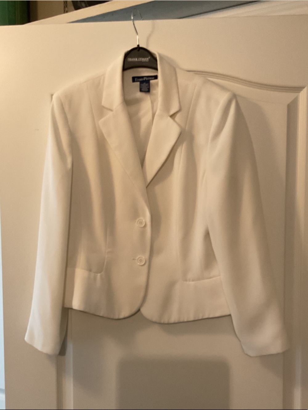 Dana Buchman Ivory Two-Button Notch Lapel Blazer